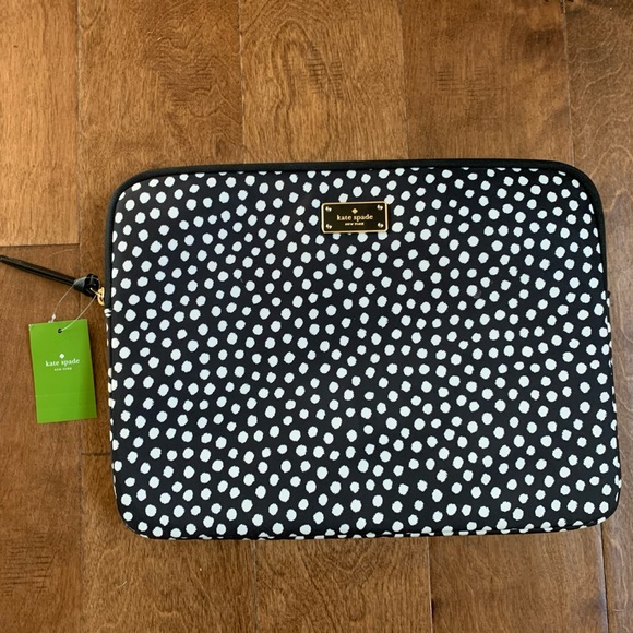 kate spade Accessories - NWT Kate Spade Polkadot Laptop Cover